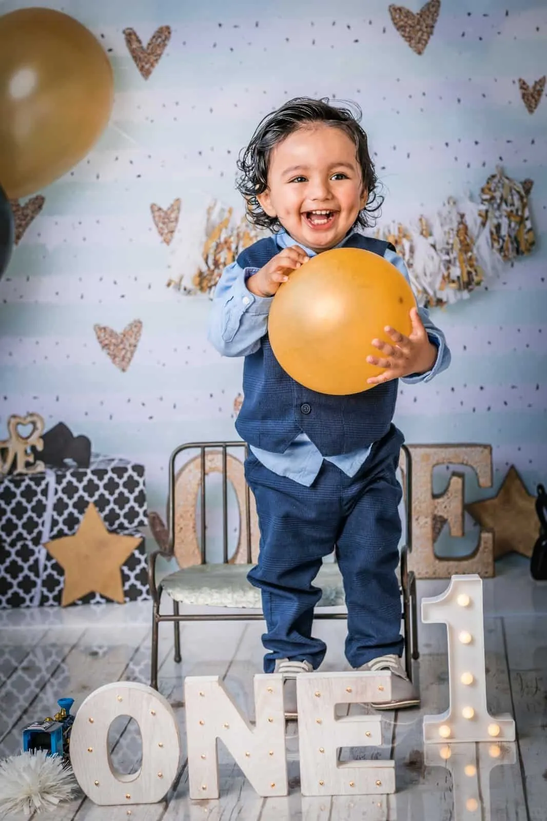 First birthday cake smash session in Plano, Texas